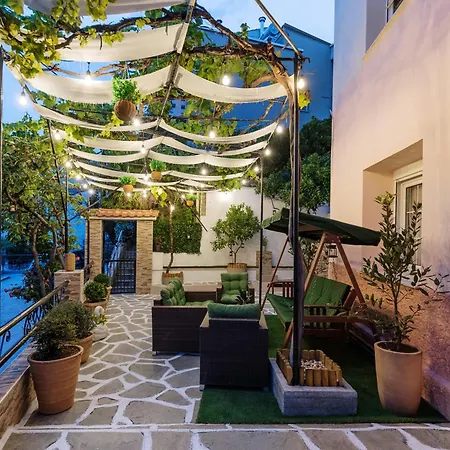 Yiayia's Kalesma - Private Garden View Kavala